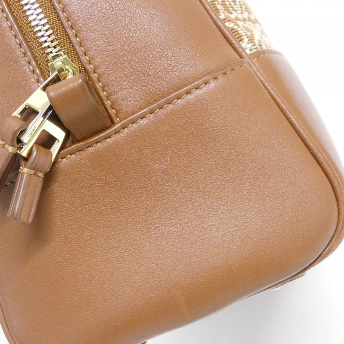 Loewe Amazona Bag Handbag Tan — view 4