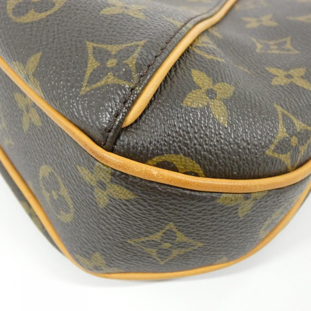 Louis Vuitton Monogram Thames PM Shoulder Bag — view 3
