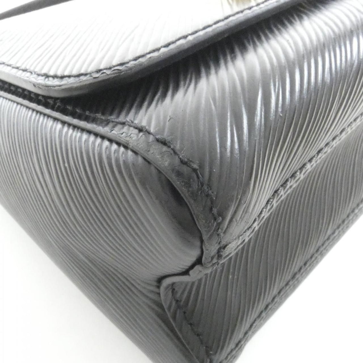 Louis Vuitton Epi Twist PM Shoulder Bag — view 3