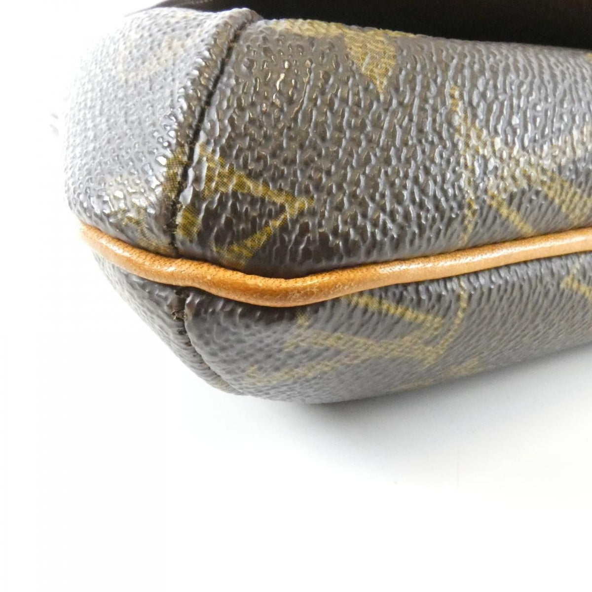 Louis Vuitton Monogram Musette Salsa — view 3