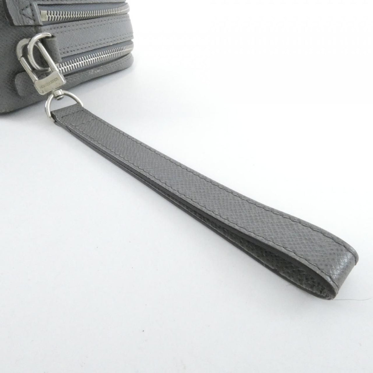 Louis Vuitton Taiga Neo Pavel Second Bag — view 7