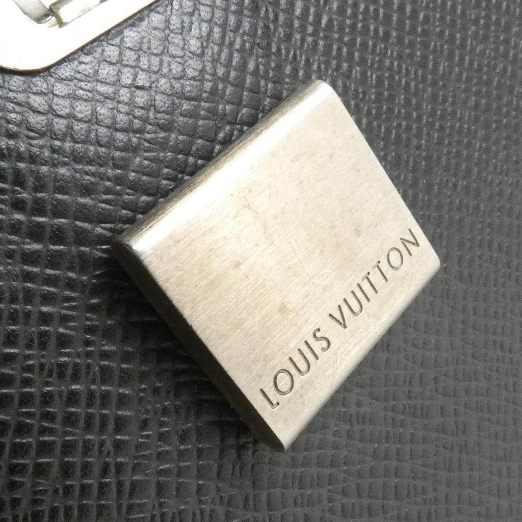 Louis Vuitton Taiga Pochette Kurgan Shoulder Bag — view 5