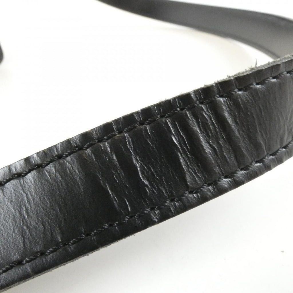 Louis Vuitton Taiga Pochette Kurgan Shoulder Bag — view 8