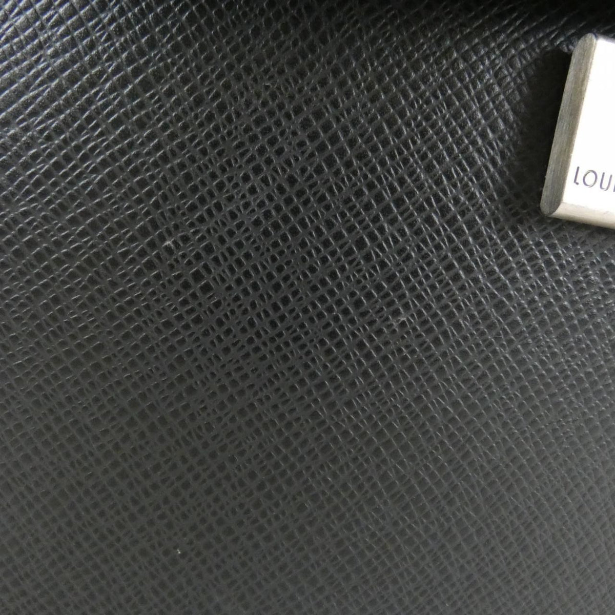 Louis Vuitton Taiga Pochette Kurgan Shoulder Bag — view 6