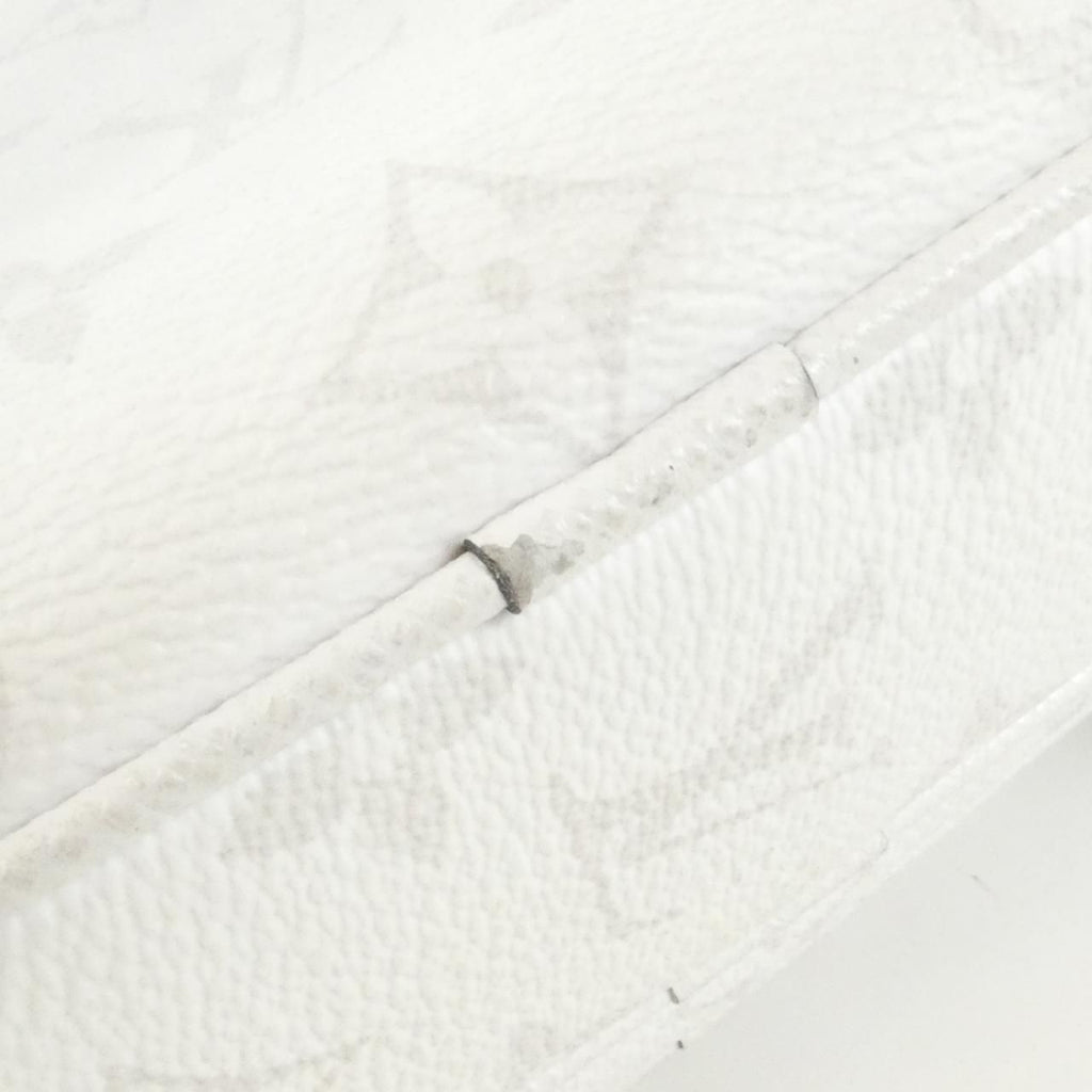 Louis Vuitton Taigarama Alpha Messenger Shoulder Bag — view 5