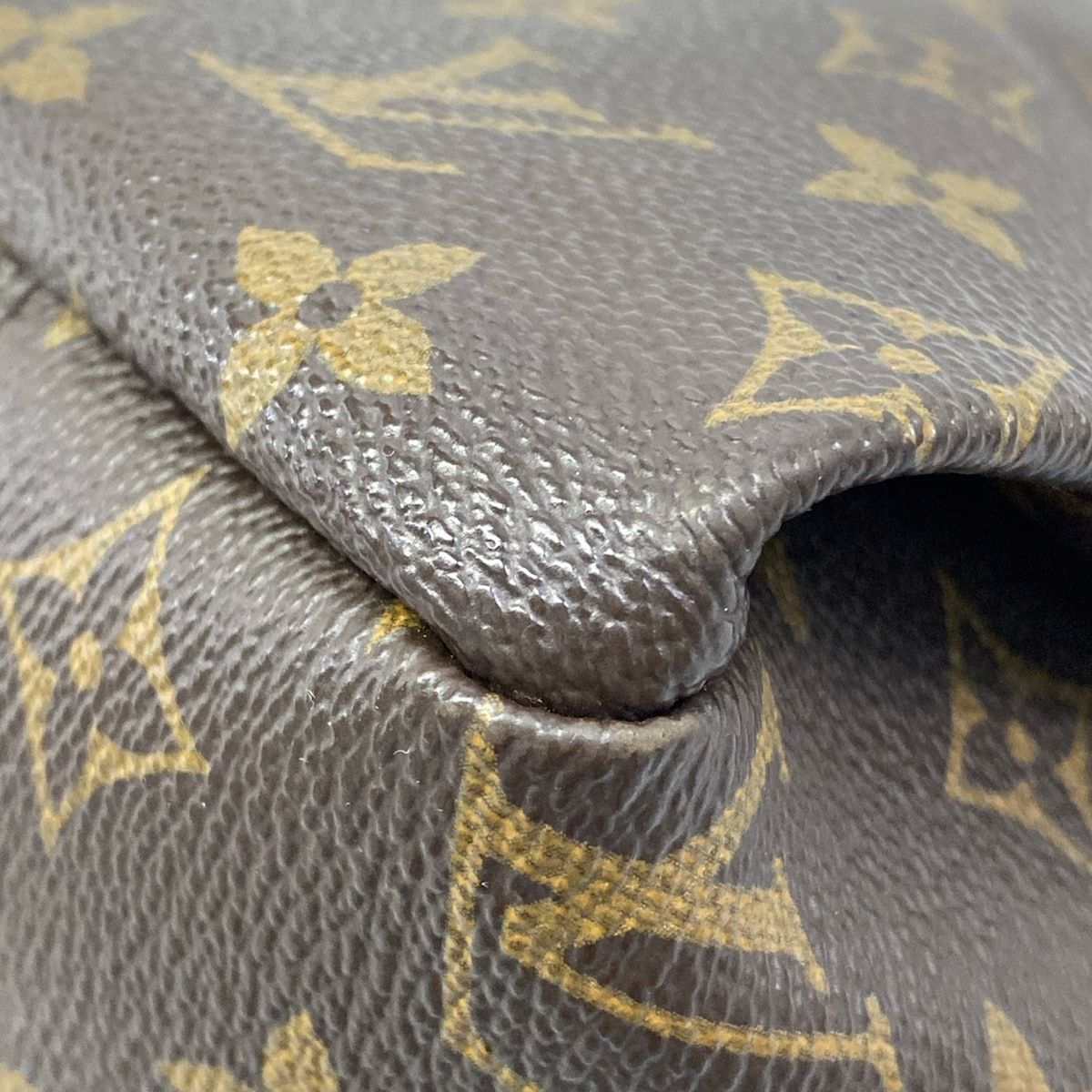 Louis Vuitton Handbag Monogram Artsy MM — view 8
