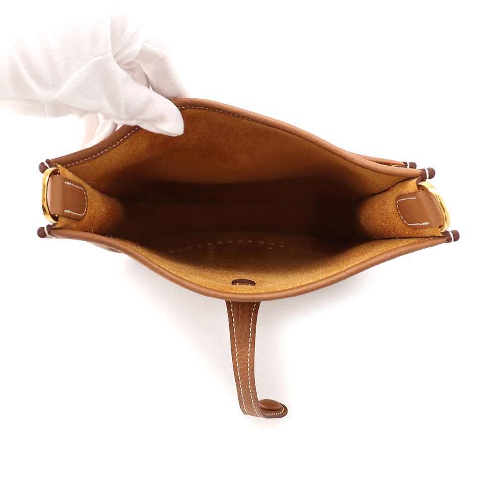 Hermes Shoulder Bag Evelyne 3 23 Gold Taurillon Clemence — view 4
