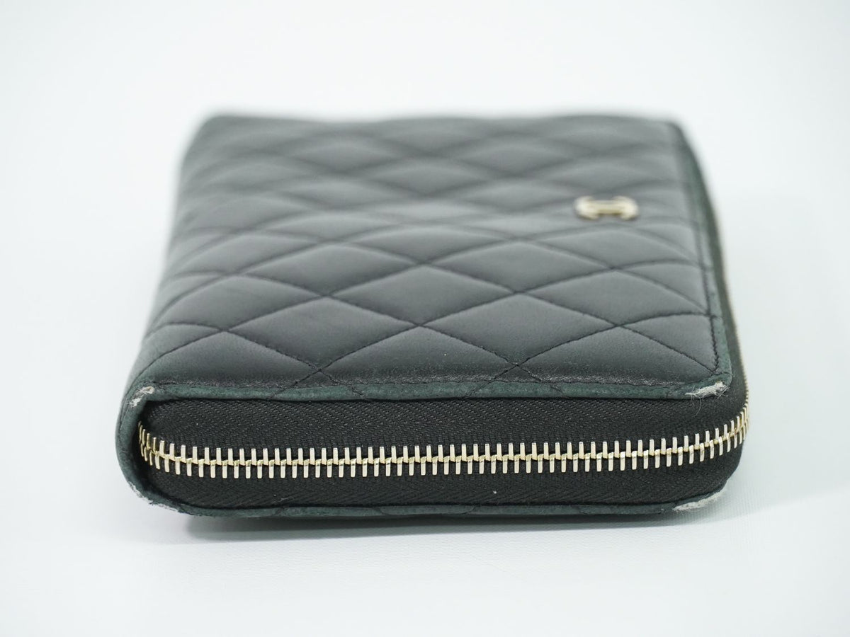 Chanel Quilted CC Logo Zip Around Wallet Lambskin Leather Black — view 4