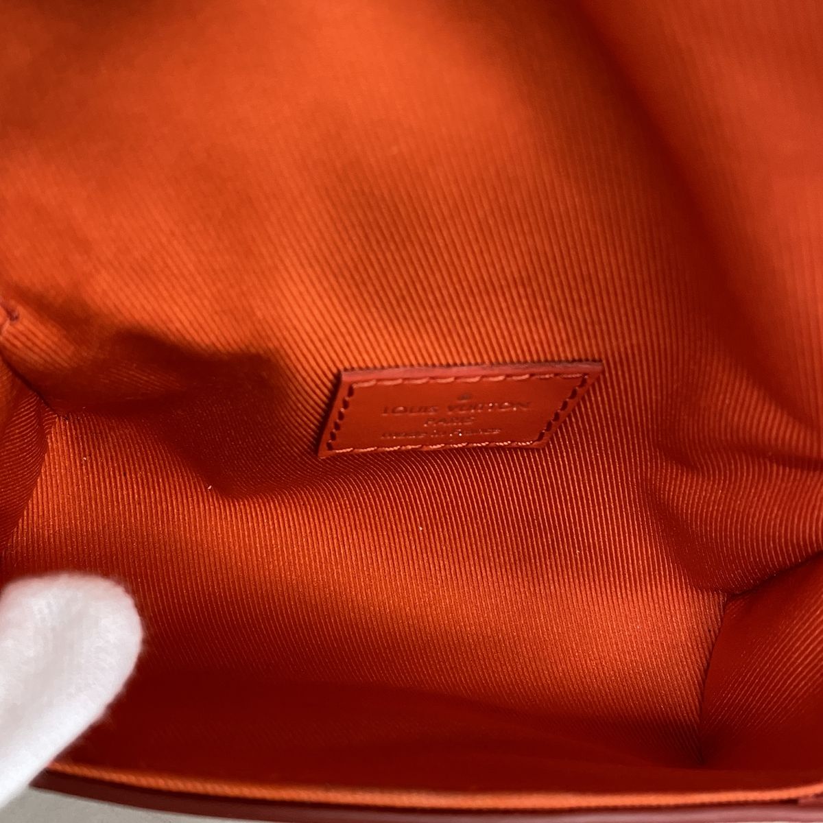 Louis Vuitton Shoulder Bag Epi XL Fall Microsteamer Red — view 4