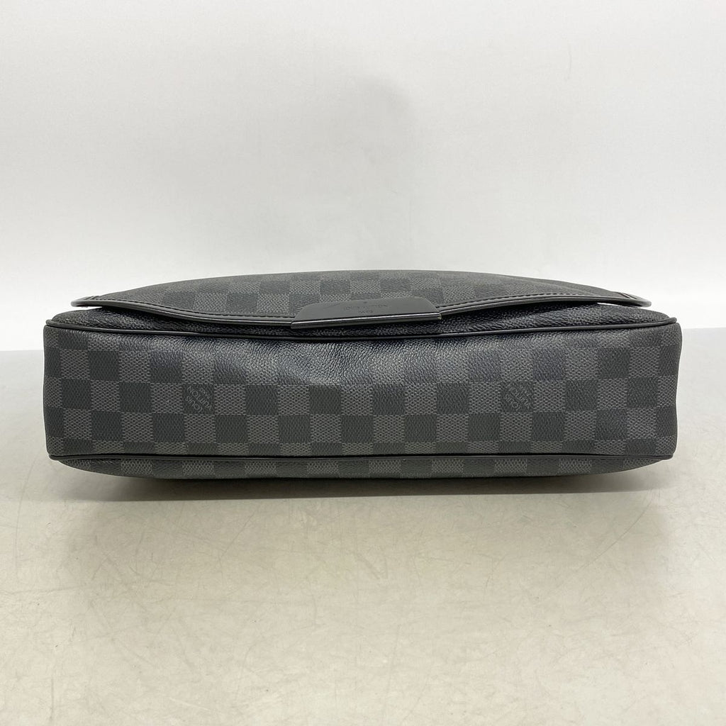 Louis Vuitton Shoulder Bag Damier Graphite Daniel MM Black Gray — view 3
