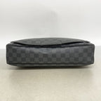 Louis Vuitton Shoulder Bag Damier Graphite Daniel MM Black Gray — view 3