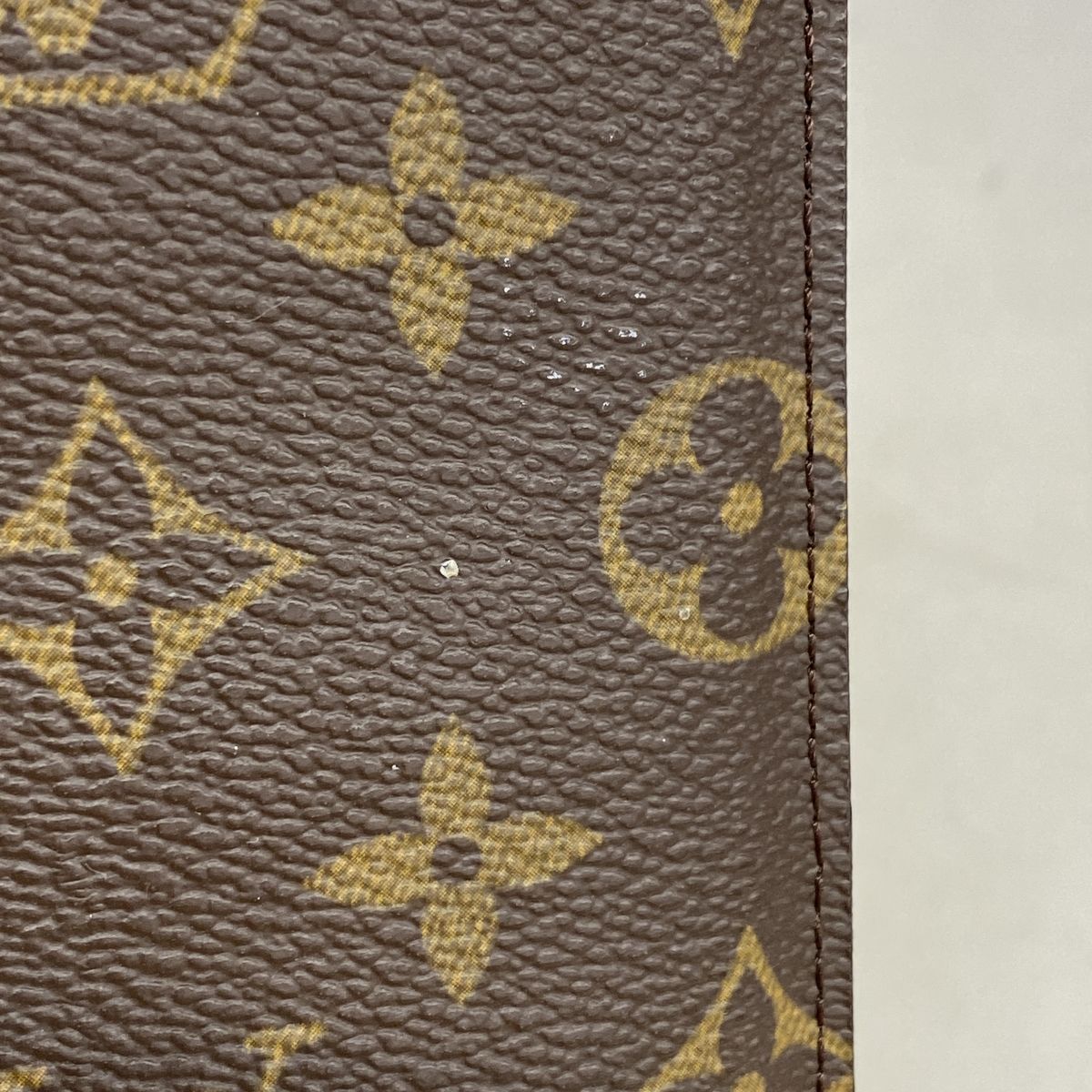 Louis Vuitton Passport Case Monogram Couverture Brown — view 6