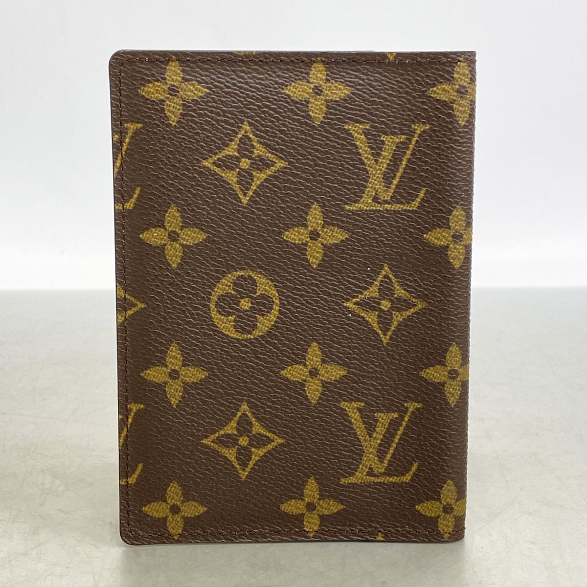 Louis Vuitton Passport Case Monogram Couverture Brown — view 8