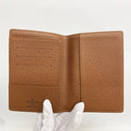 Louis Vuitton Passport Case Monogram Couverture Brown — view 3