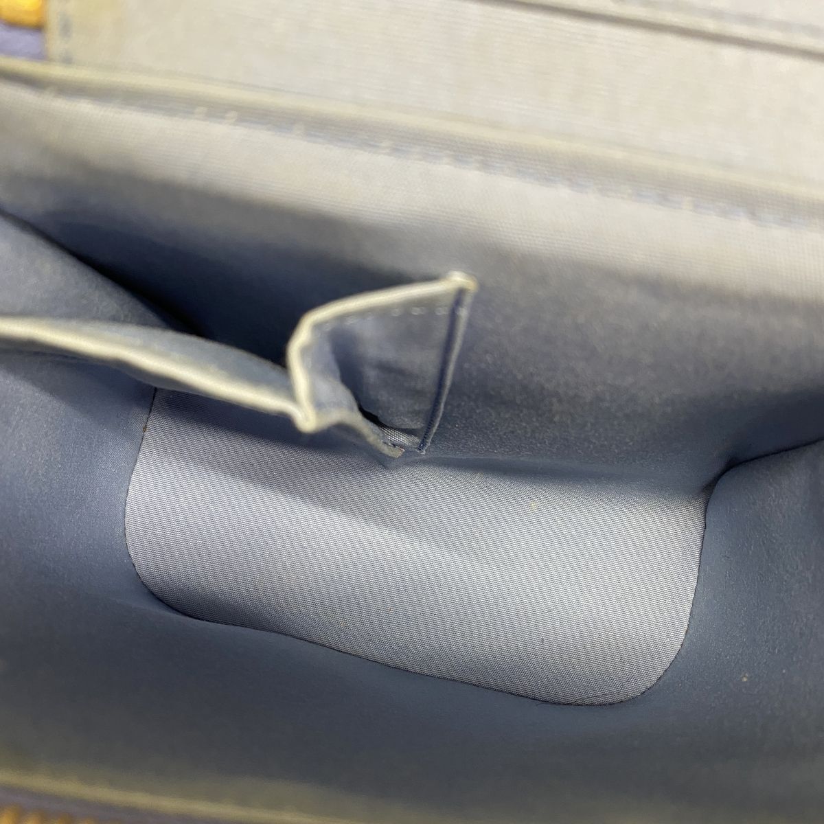Louis Vuitton Shoulder Bag Vernis Sullivan Vertical Lavande — view 4