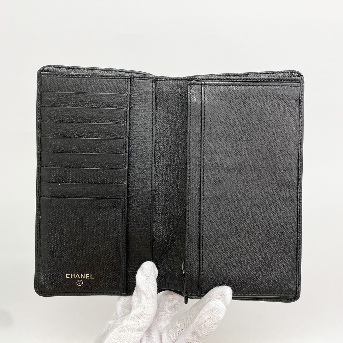 Chanel Wallet Coco Buttons Leather Black Gold — view 3