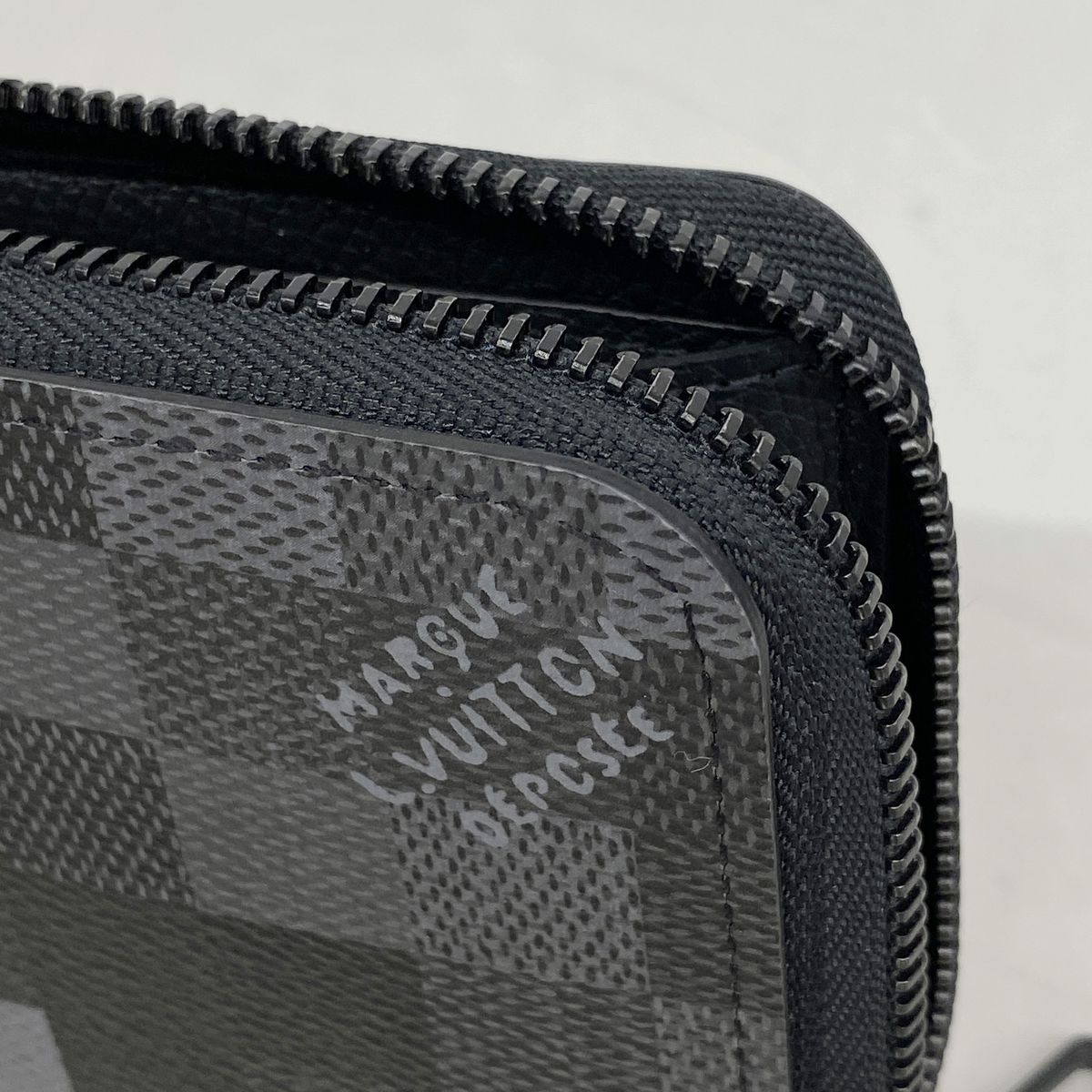 Louis Vuitton Wallet Damoflage Zippy Horizontal Black — view 6