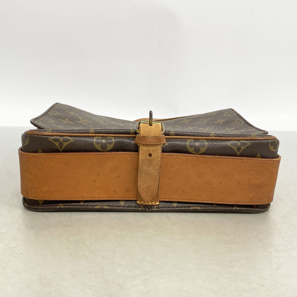 Louis Vuitton Shoulder Bag Monogram Cartouchiere GM Brown — view 3