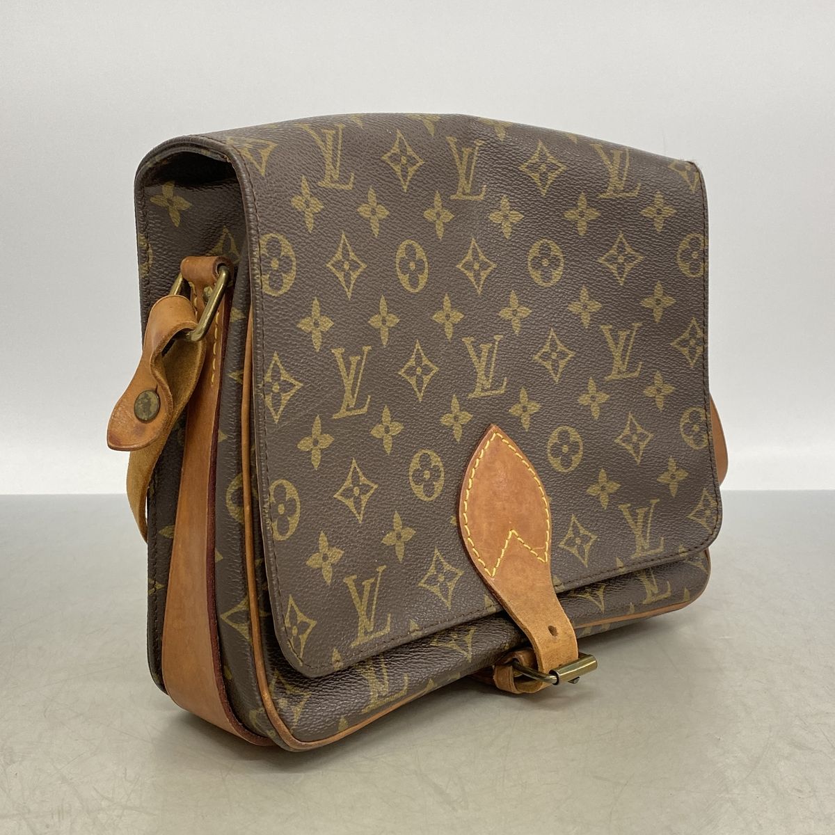 Louis Vuitton Shoulder Bag Monogram Cartouchiere GM Brown — view 2