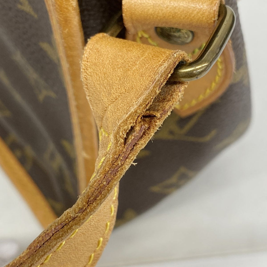 Louis Vuitton Shoulder Bag Monogram Gibeciere MM Brown — view 8
