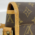 Louis Vuitton Shoulder Bag Monogram Gibeciere MM Brown — view 7