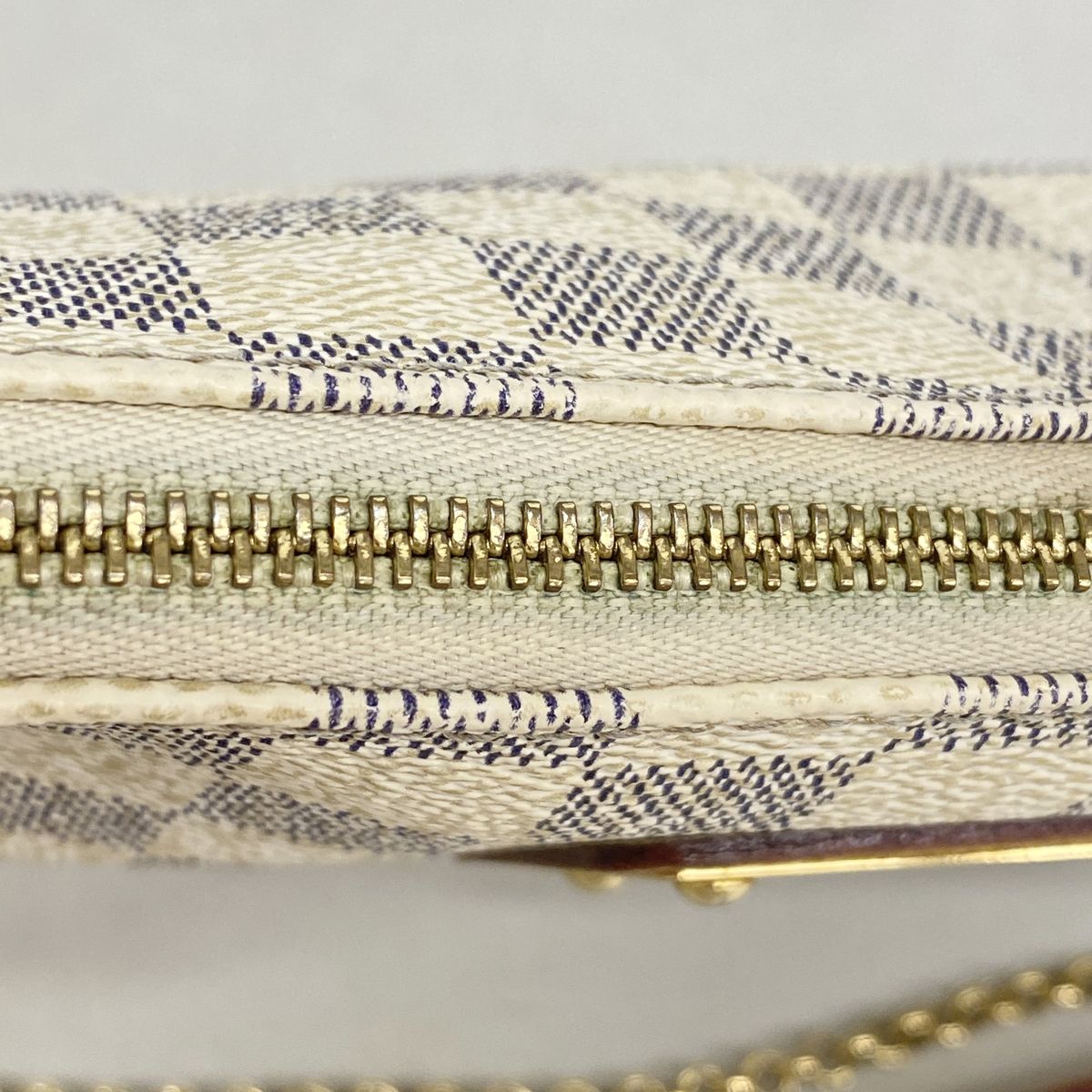 Louis Vuitton Handbag Damier Azur White 2-Way Bag — view 8