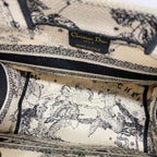 Dior Tote Bag Book Canvas White Black — view 4
