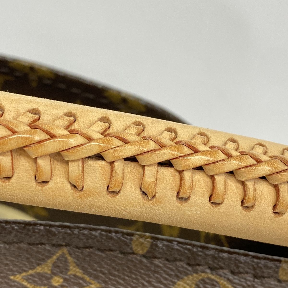 Louis Vuitton Shoulder Bag Monogram Artsy MM Brown — view 7