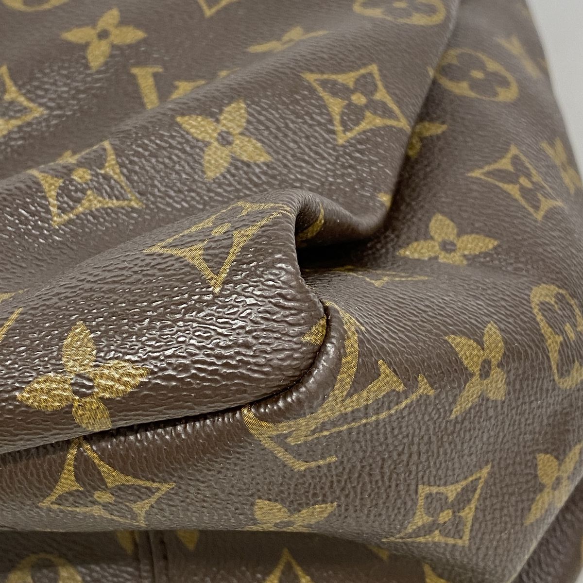 Louis Vuitton Shoulder Bag Monogram Artsy MM Brown — view 8