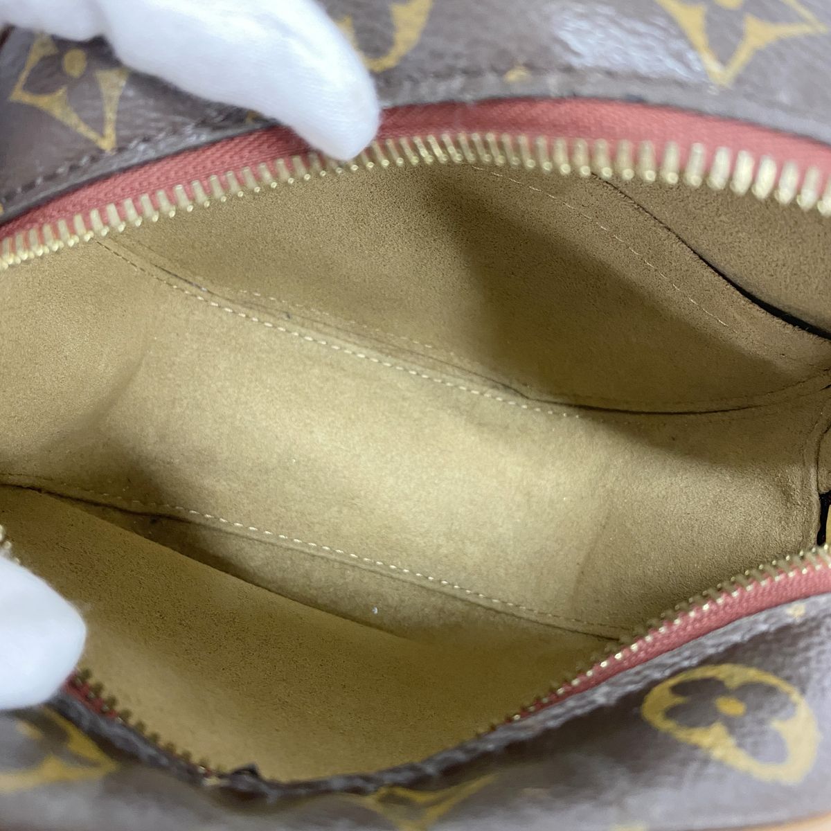 Louis Vuitton Shoulder Bag Monogram Boite Chapeau Souple PM Brown — view 4