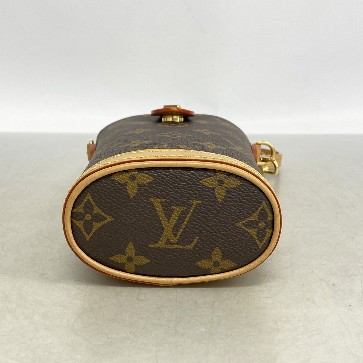 Louis Vuitton Shoulder Bag Monogram Fold Me Pouch Brown — view 3