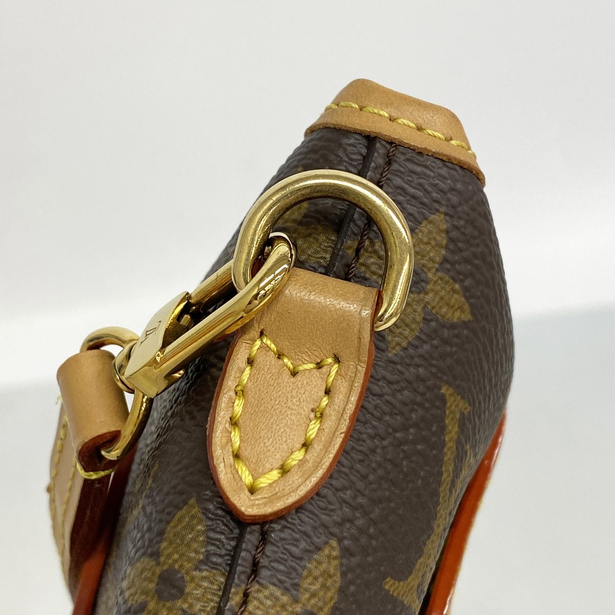 Louis Vuitton Shoulder Bag Monogram Fold Me Pouch Brown — view 8