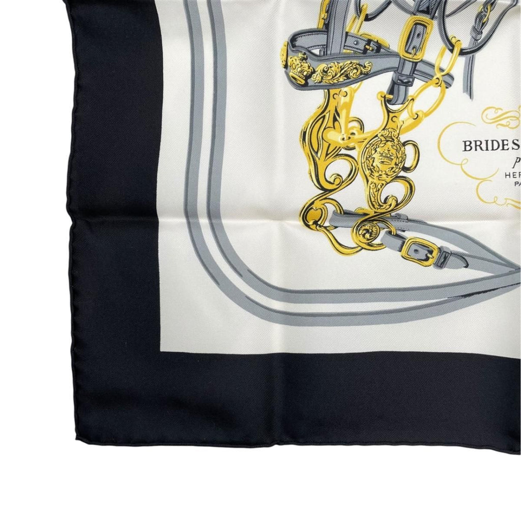 Hermes Petit Carre Scarf 45 Silk Belt Chain Pattern Black Gold — view 4