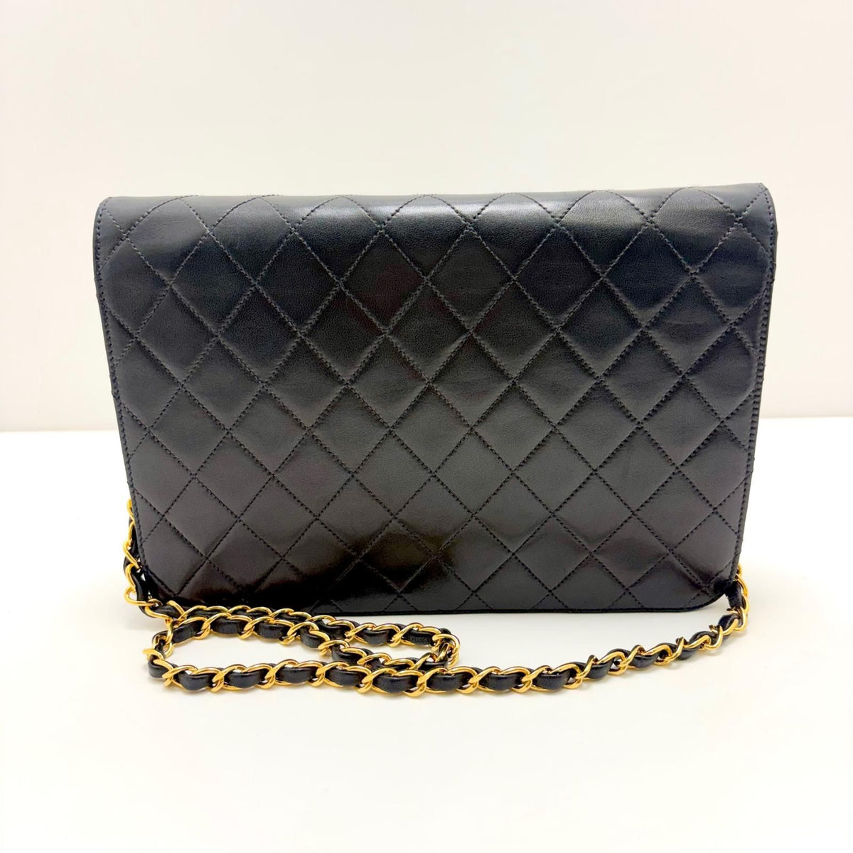 Chanel Quilted 25 Push Lock Chain Shoulder Black Bag Lambskin — view 2