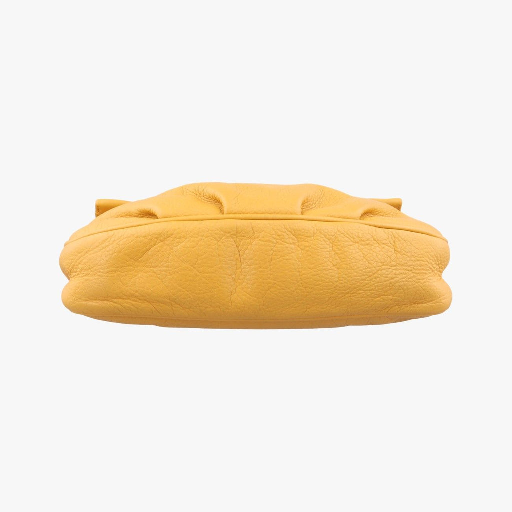 Fendi Star Pochette Yellow Leather — view 3