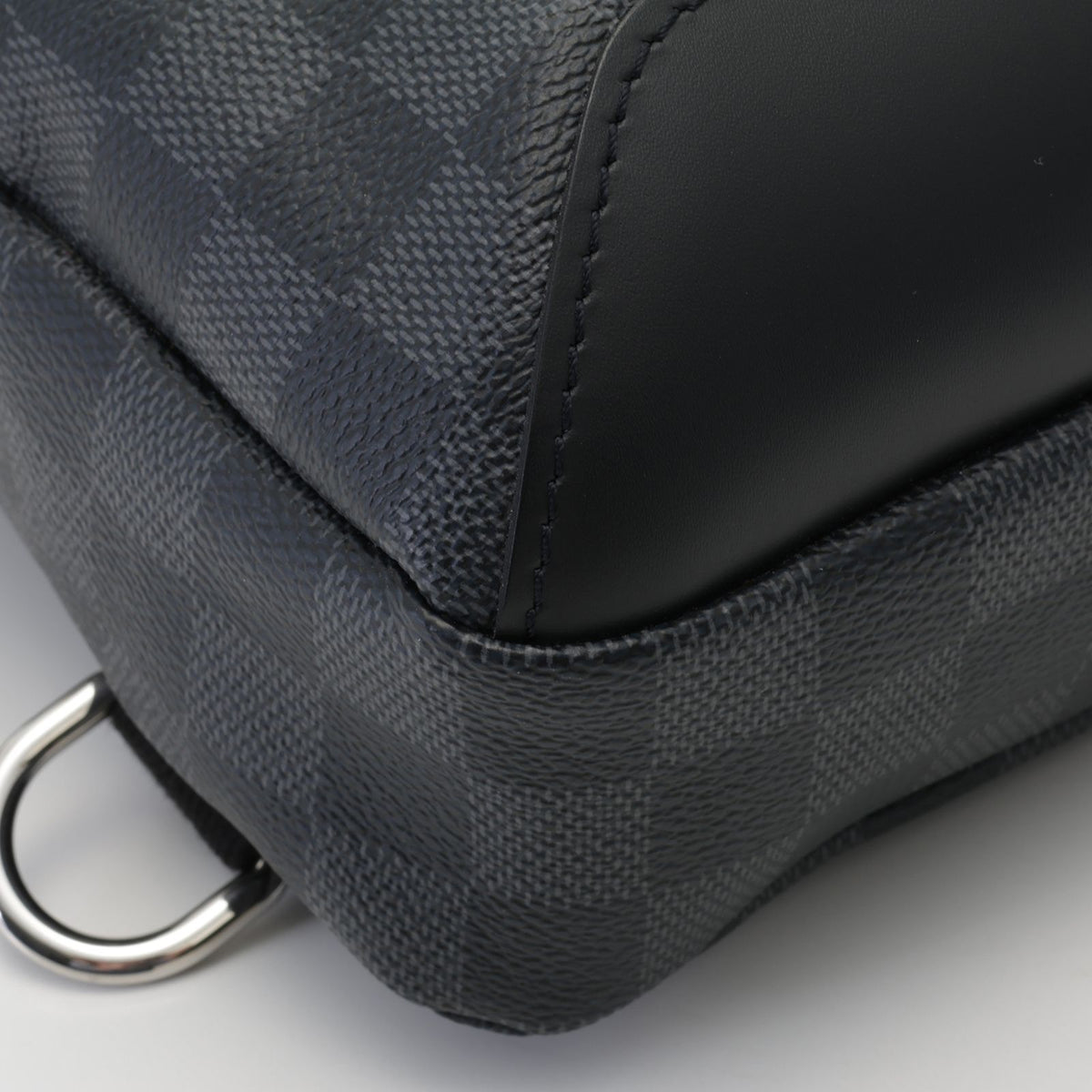 Louis Vuitton Avenue Sling Bag Damier Graphite Shoulder Canvas — view 4