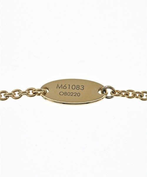 Louis Vuitton Essential V-neck Necklace — view 5