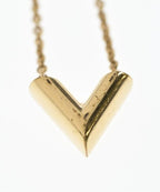 Louis Vuitton Essential V-neck Necklace — view 7