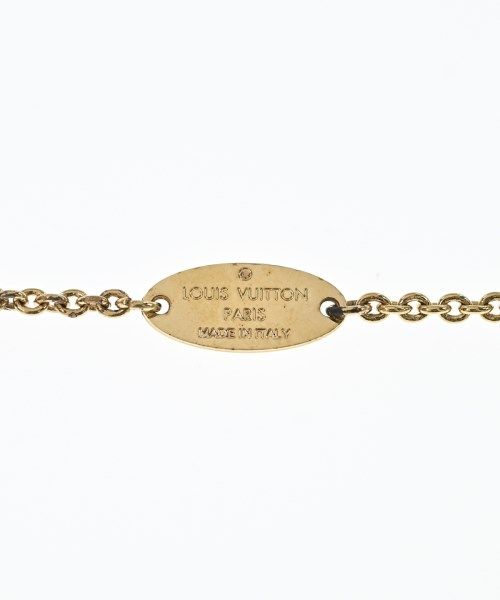 Louis Vuitton Essential V-neck Necklace — view 6