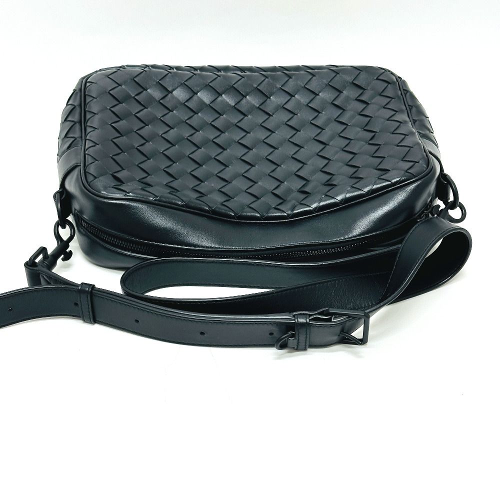 Bottega Veneta Shoulder Bag Intrecciato Leather Black — view 6