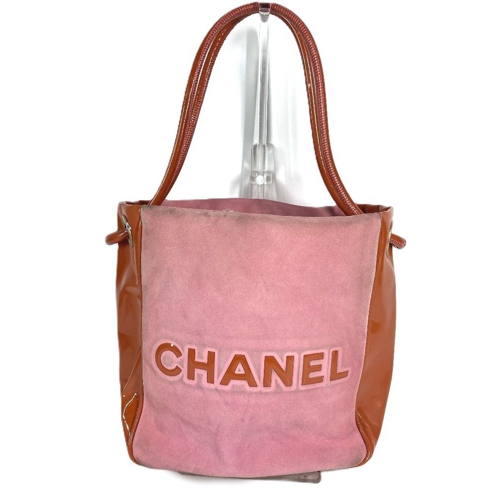 Chanel Shoulder Bag CC Logo Camellia Suede Pink — view 2