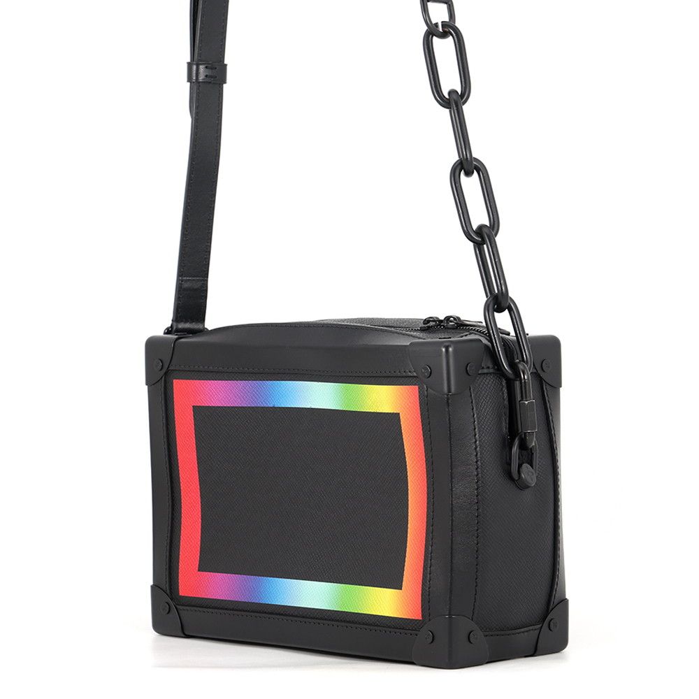 Louis Vuitton Shoulder Bag Taiga Soft Trunk Black — view 2