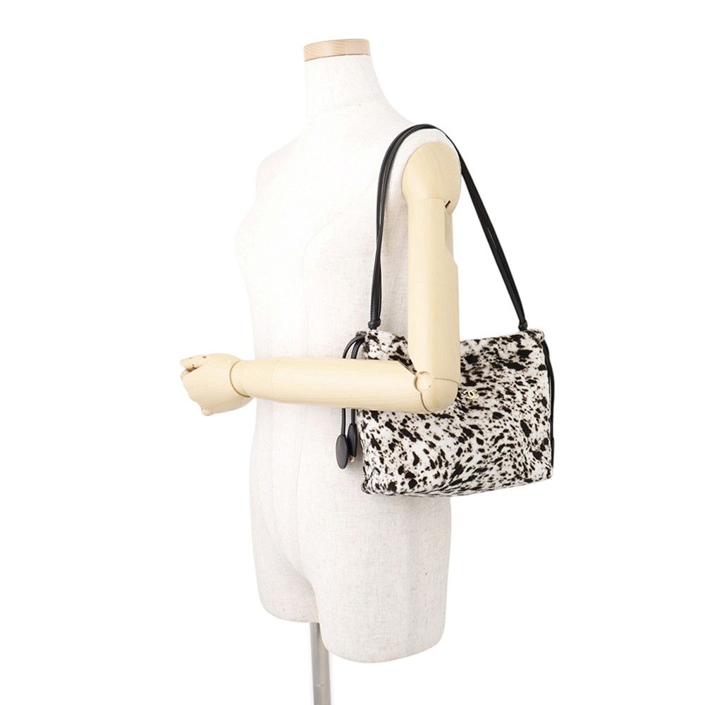 Chanel Shoulder Bag Strap Clutch CC Logo Lambskin Shearling with Key Ring Black — view 4
