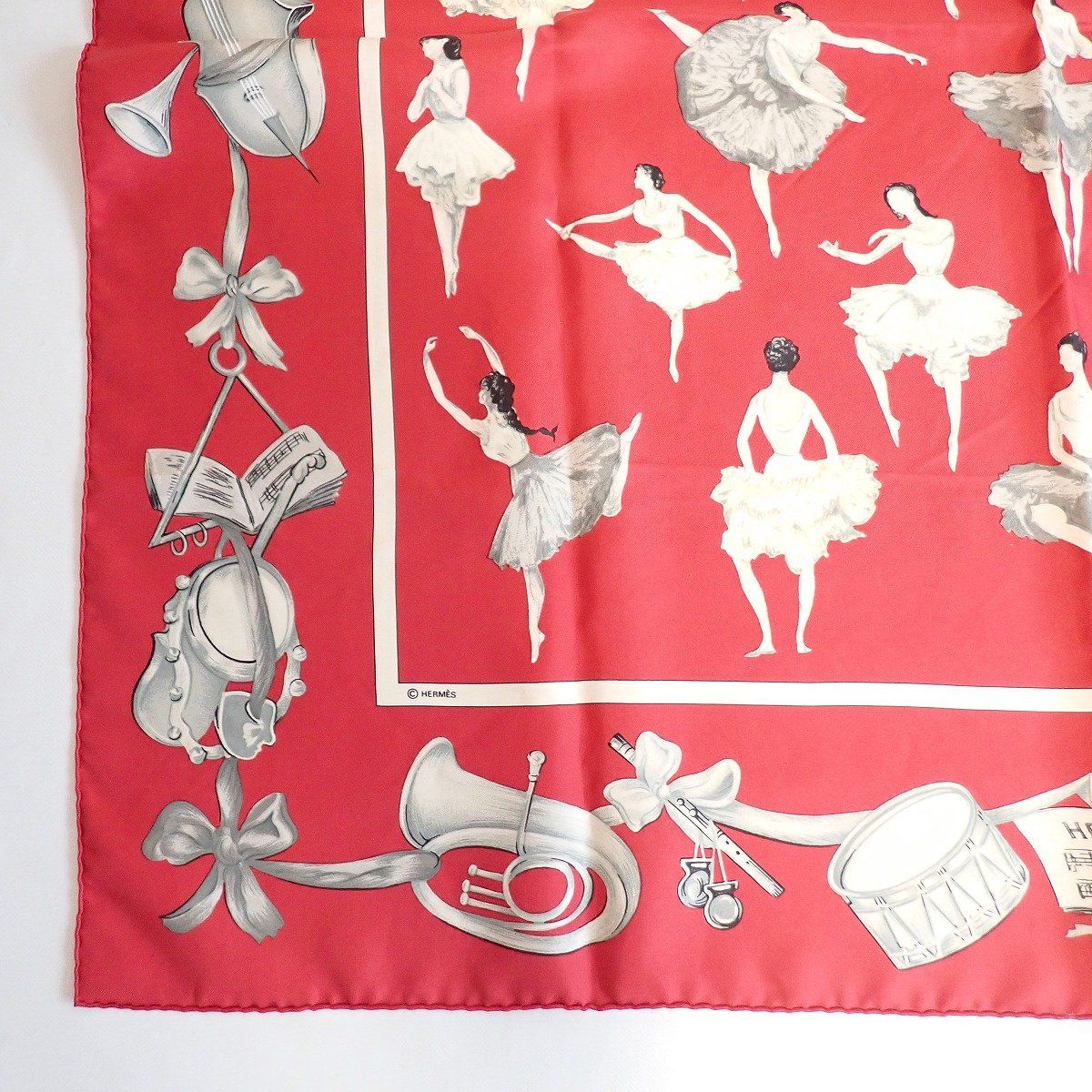 Hermes Carre 90 Scarf la Dance Ballerina Silk 100% Red — view 4