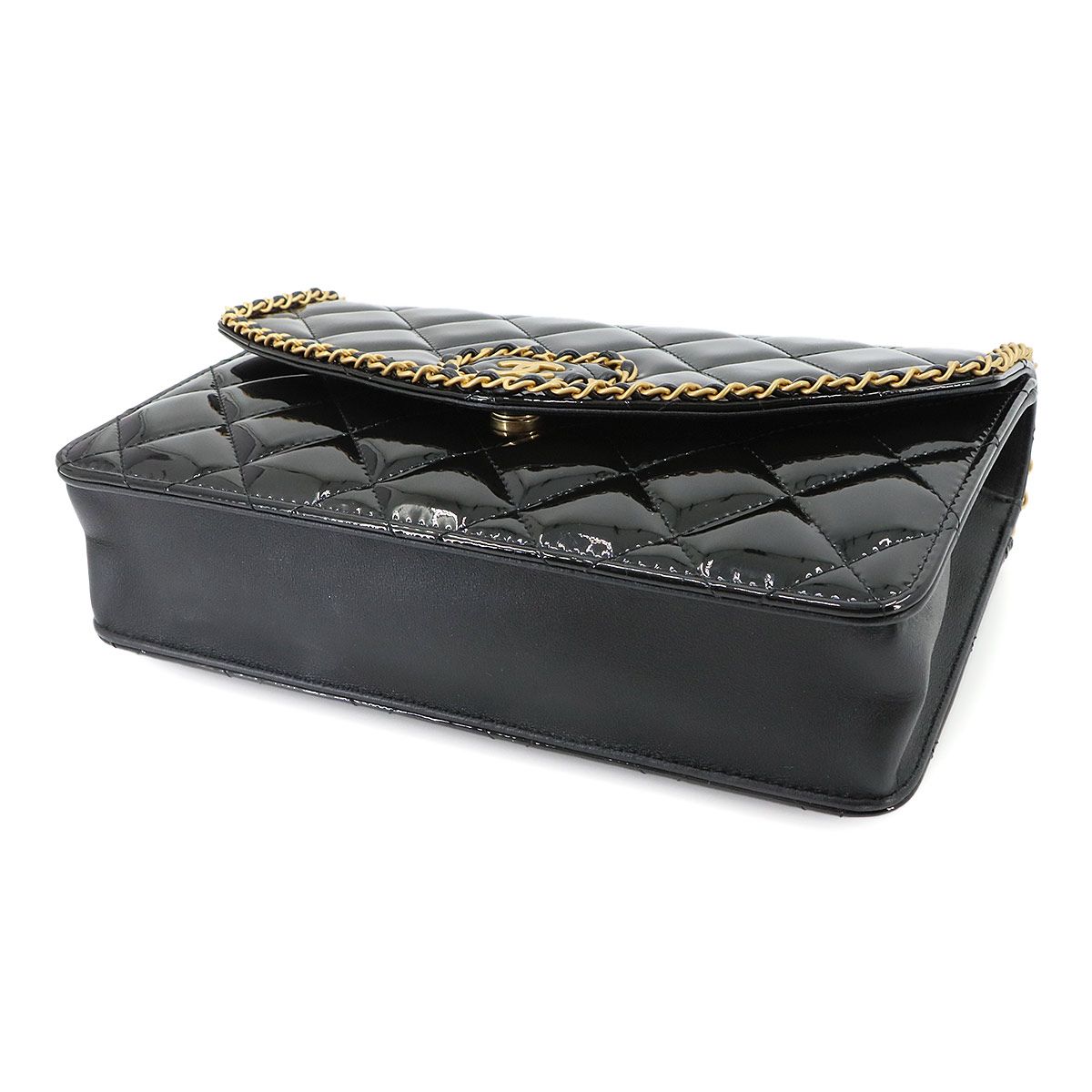 Chanel Quilted Chain Shoulder Bag Patent Black Heart Gold — view 4