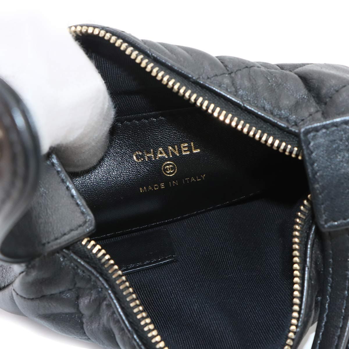 Chanel Quilted Hand Bag Leather Black Gold — view 7