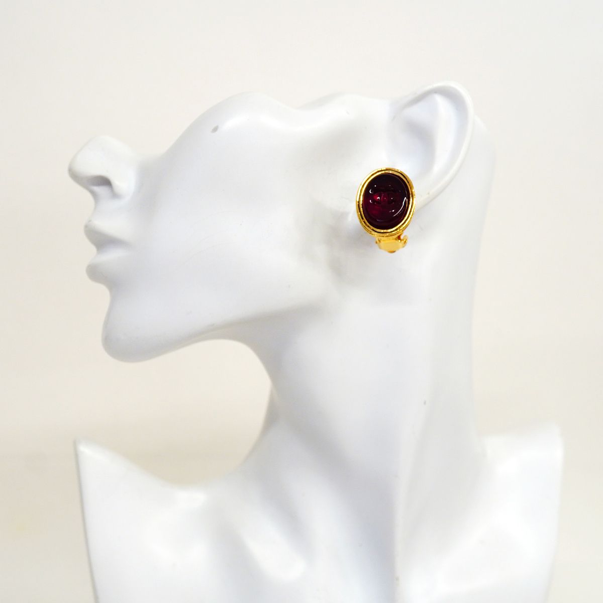 Chanel Earrings Vintage CC Logo Oval Gold Plated Gripoix Red — view 5