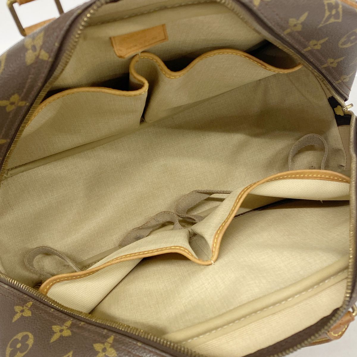 Louis Vuitton Handbag Monogram Deauville Brown — view 4