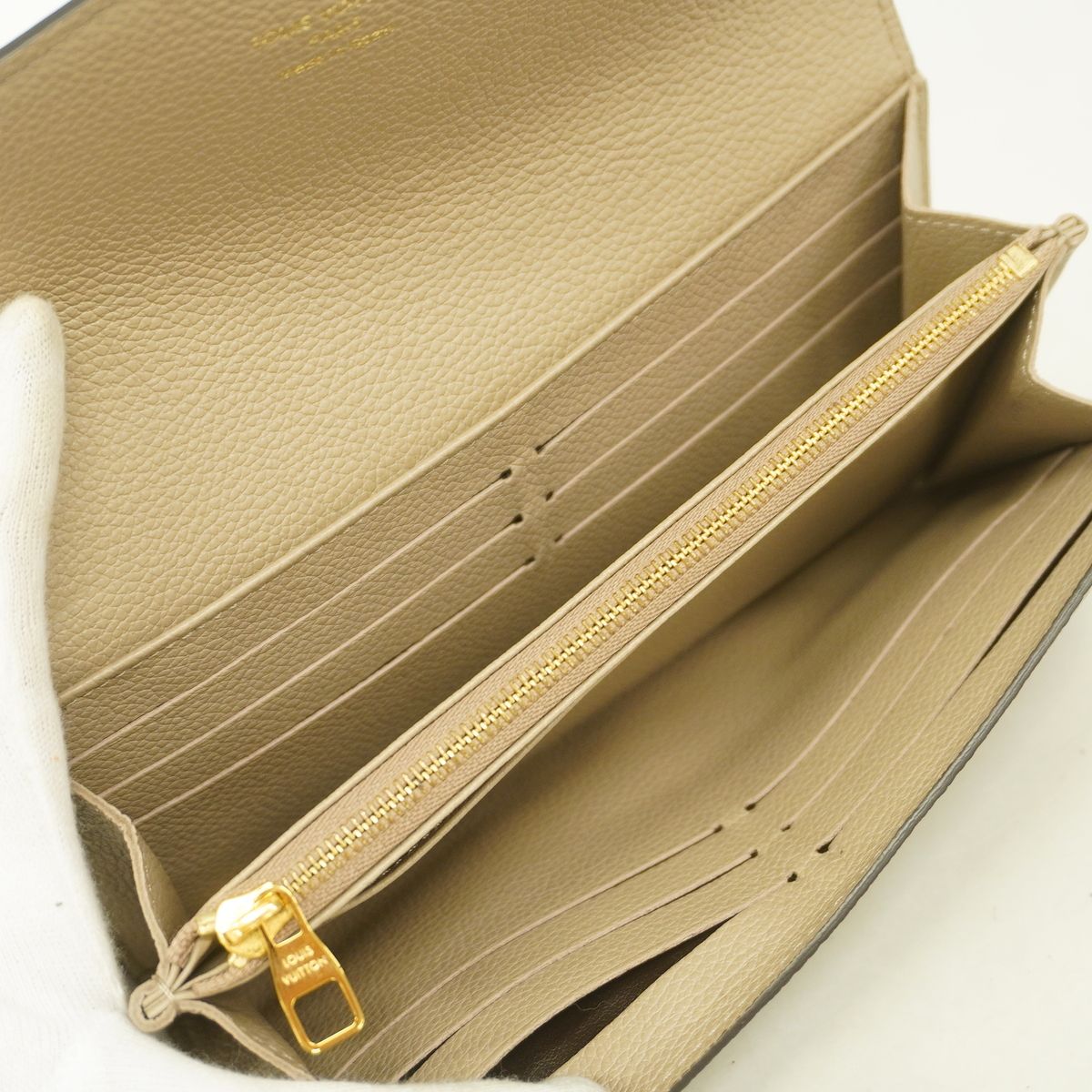 Louis Vuitton Wallet Monogram Empreinte Portefeuille Sarah Tourterelle — view 3