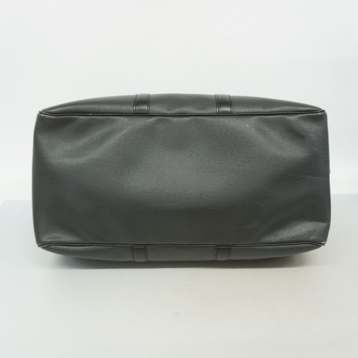 Louis Vuitton Boston Bag Taiga Kendall PM Ardoise 2-Way — view 3
